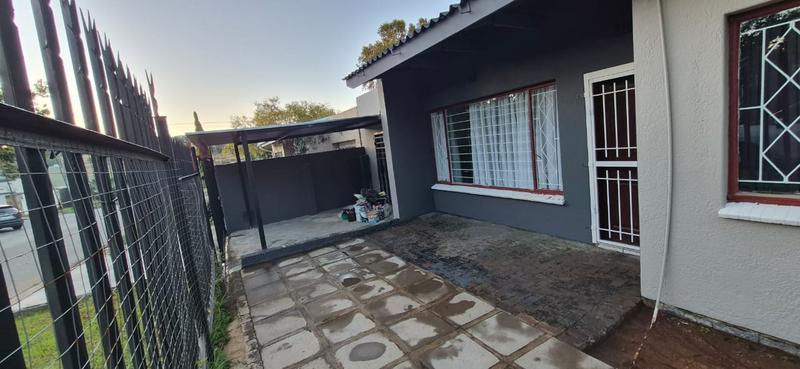 To Let 3 Bedroom Property for Rent in Albertskroon Gauteng