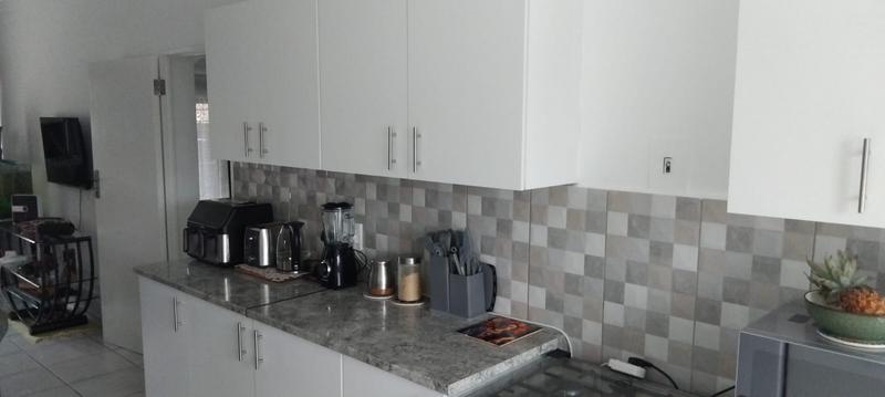 To Let 3 Bedroom Property for Rent in Albertskroon Gauteng