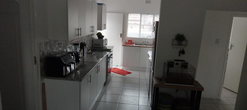 To Let 3 Bedroom Property for Rent in Albertskroon Gauteng