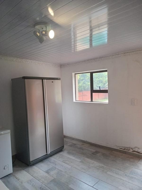 To Let 1 Bedroom Property for Rent in Discovery Gauteng