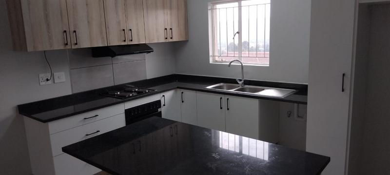 To Let 3 Bedroom Property for Rent in Roodekrans Gauteng