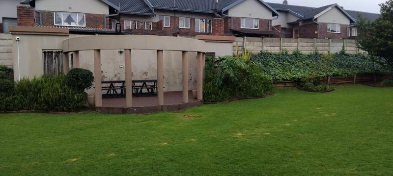 To Let 3 Bedroom Property for Rent in Roodekrans Gauteng
