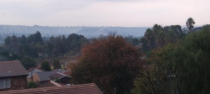 To Let 3 Bedroom Property for Rent in Roodekrans Gauteng