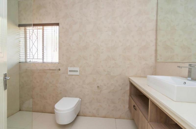 To Let 5 Bedroom Property for Rent in Roodekrans Gauteng