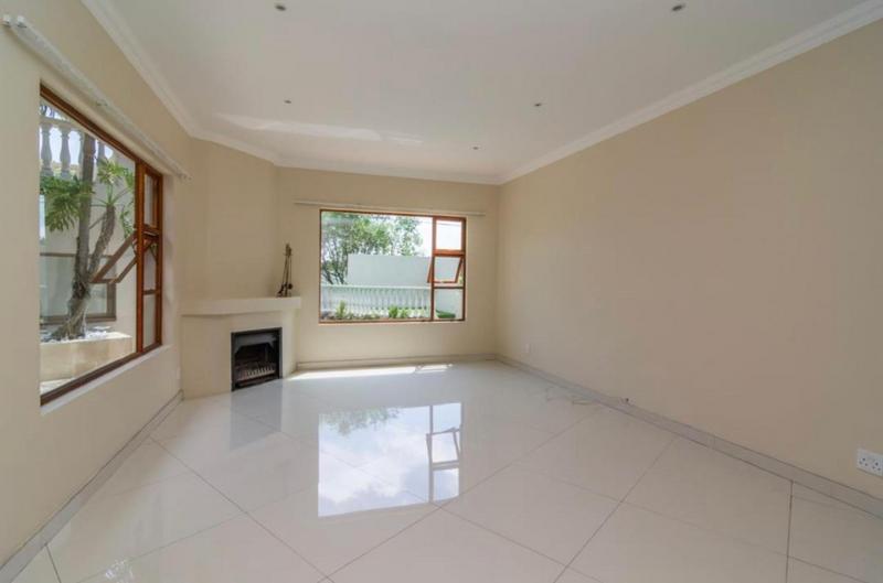 To Let 5 Bedroom Property for Rent in Roodekrans Gauteng