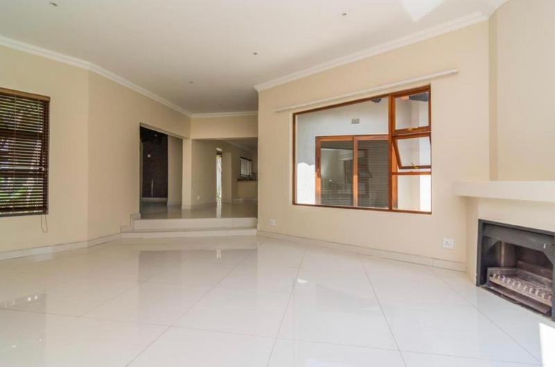 To Let 5 Bedroom Property for Rent in Roodekrans Gauteng
