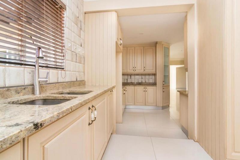To Let 5 Bedroom Property for Rent in Roodekrans Gauteng