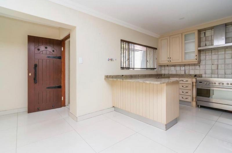 To Let 5 Bedroom Property for Rent in Roodekrans Gauteng