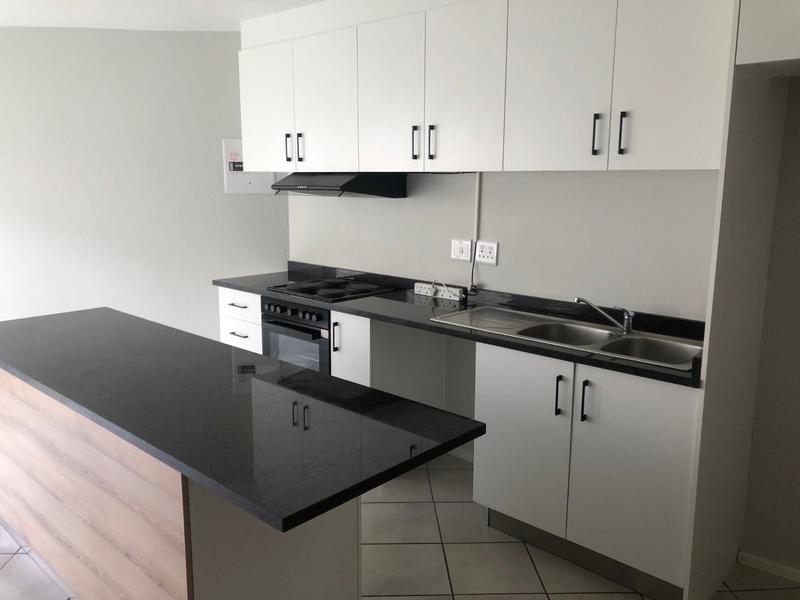 To Let 2 Bedroom Property for Rent in Roodekrans Gauteng