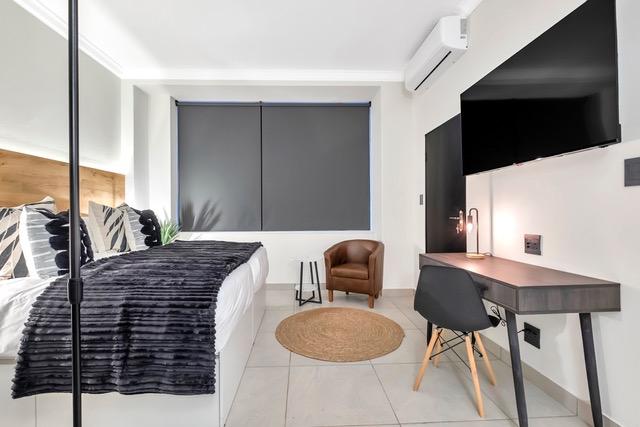 1 Bedroom Property for Sale in Wendywood Gauteng