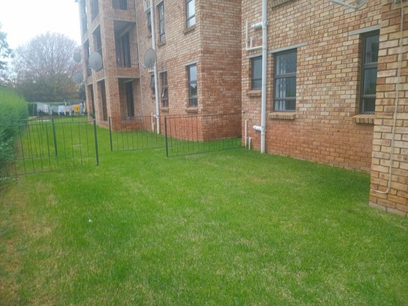 To Let 2 Bedroom Property for Rent in Witpoortjie Gauteng