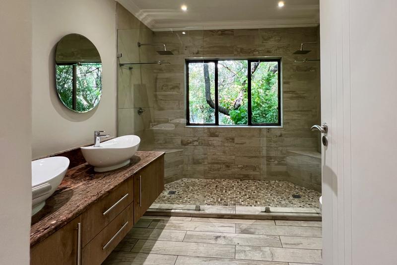 5 Bedroom Property for Sale in Buccleuch Gauteng