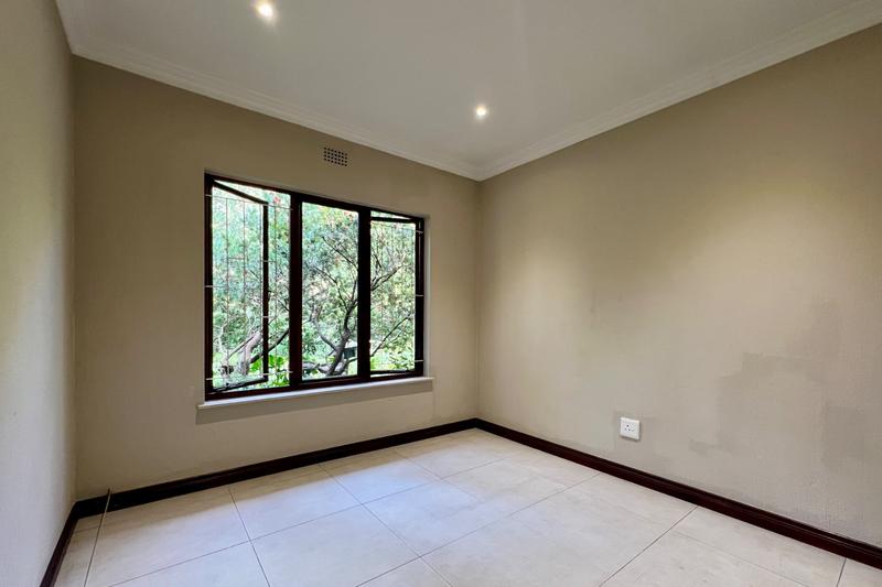 5 Bedroom Property for Sale in Buccleuch Gauteng