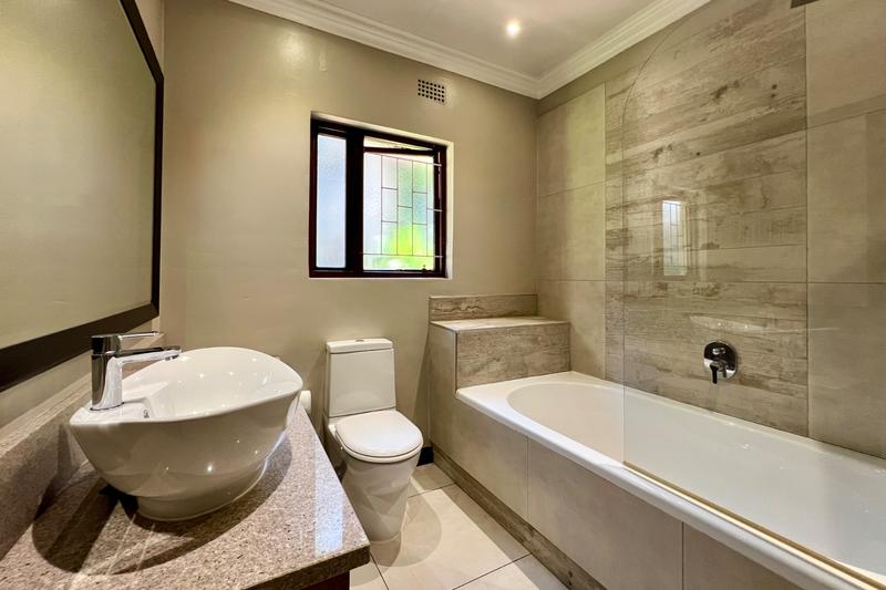 5 Bedroom Property for Sale in Buccleuch Gauteng