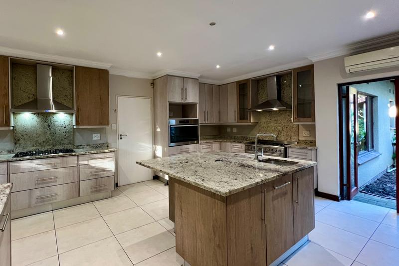 5 Bedroom Property for Sale in Buccleuch Gauteng