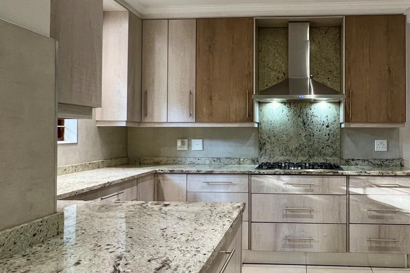 5 Bedroom Property for Sale in Buccleuch Gauteng