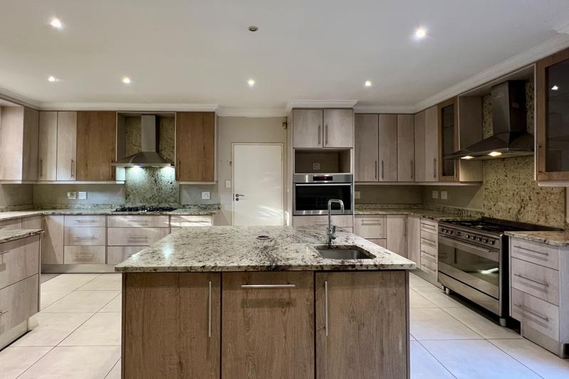 5 Bedroom Property for Sale in Buccleuch Gauteng