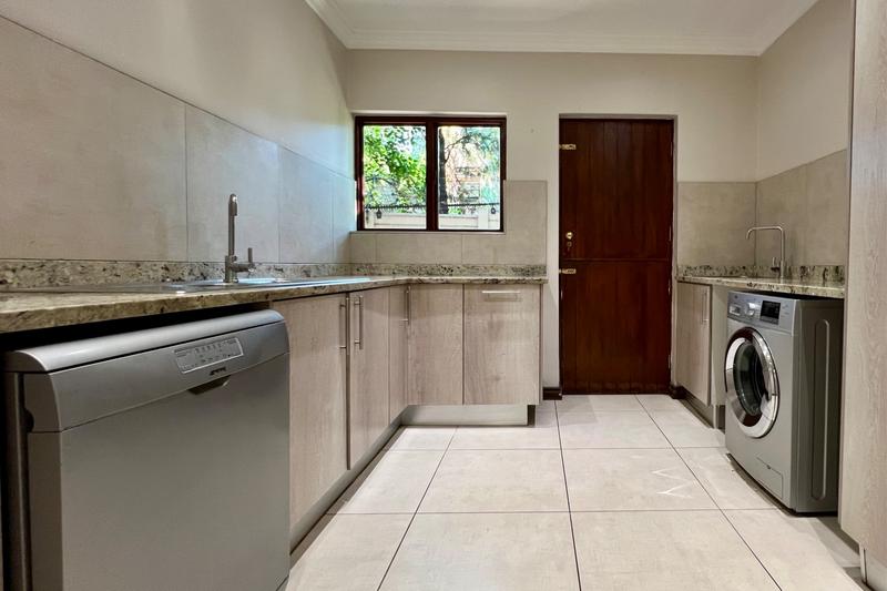 5 Bedroom Property for Sale in Buccleuch Gauteng