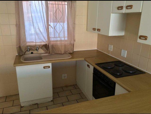 2 Bedroom Property for Sale in Helderkruin Gauteng
