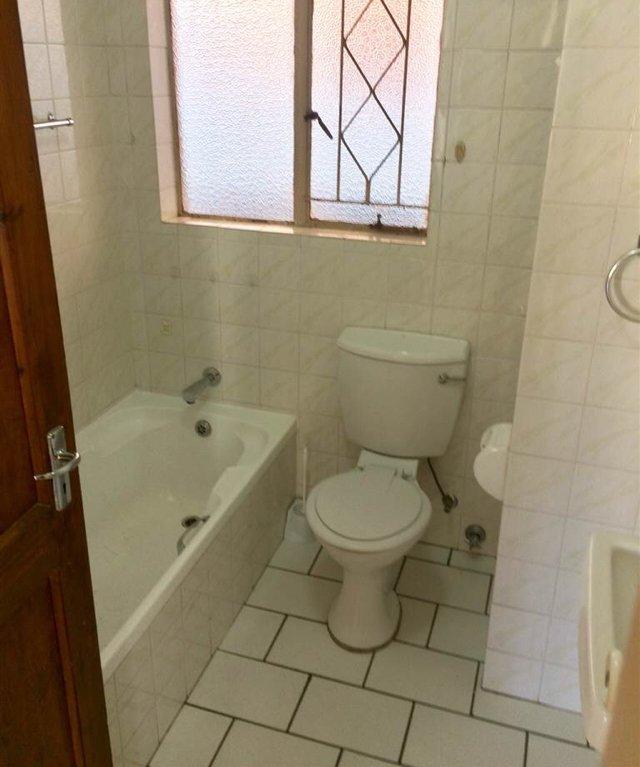2 Bedroom Property for Sale in Helderkruin Gauteng