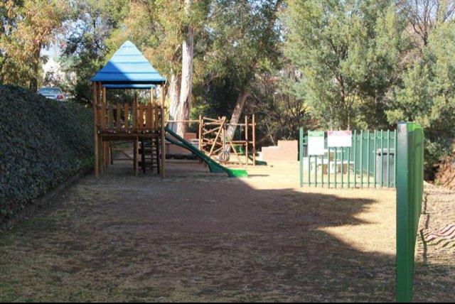 2 Bedroom Property for Sale in Helderkruin Gauteng