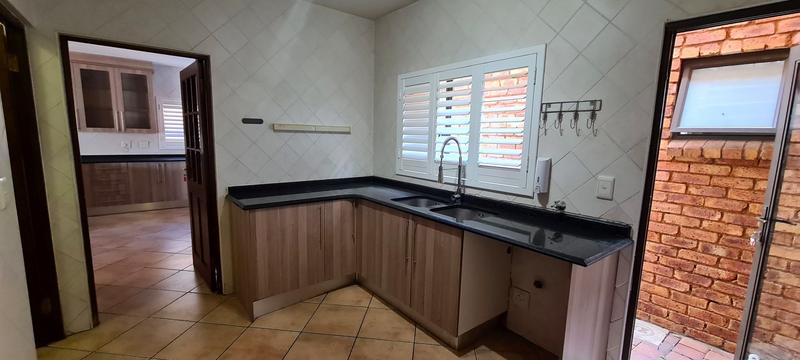 4 Bedroom Property for Sale in North Riding Gauteng