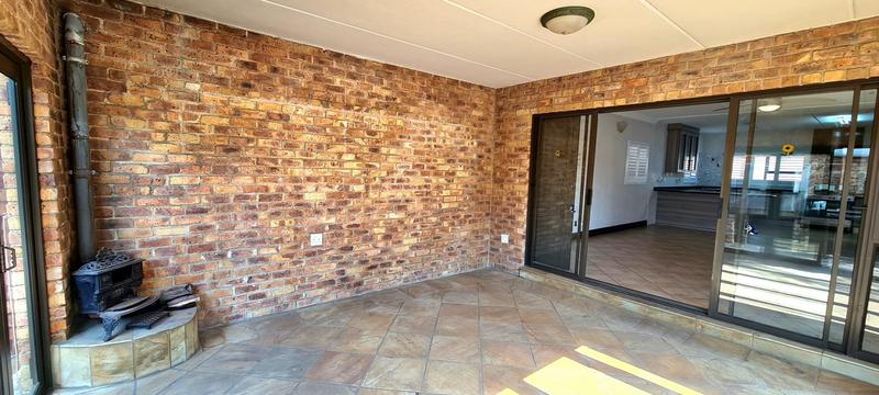 4 Bedroom Property for Sale in North Riding Gauteng