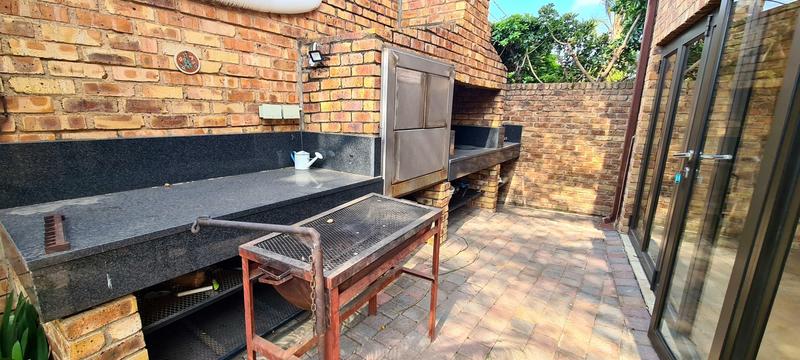 4 Bedroom Property for Sale in North Riding Gauteng