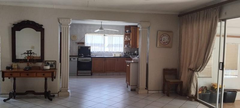 4 Bedroom Property for Sale in Strubensvallei Gauteng