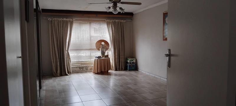 4 Bedroom Property for Sale in Strubensvallei Gauteng