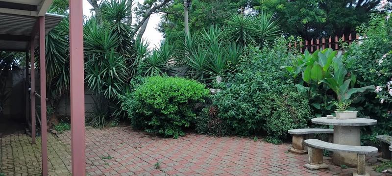 4 Bedroom Property for Sale in Strubensvallei Gauteng