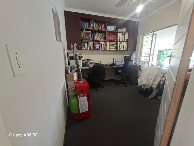 5 Bedroom Property for Sale in Vorna Valley Gauteng