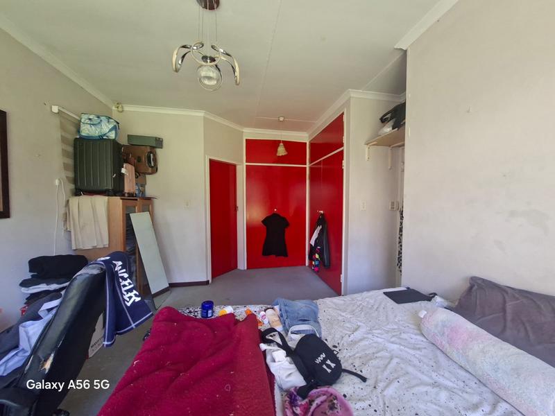 5 Bedroom Property for Sale in Vorna Valley Gauteng