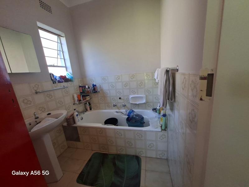 5 Bedroom Property for Sale in Vorna Valley Gauteng