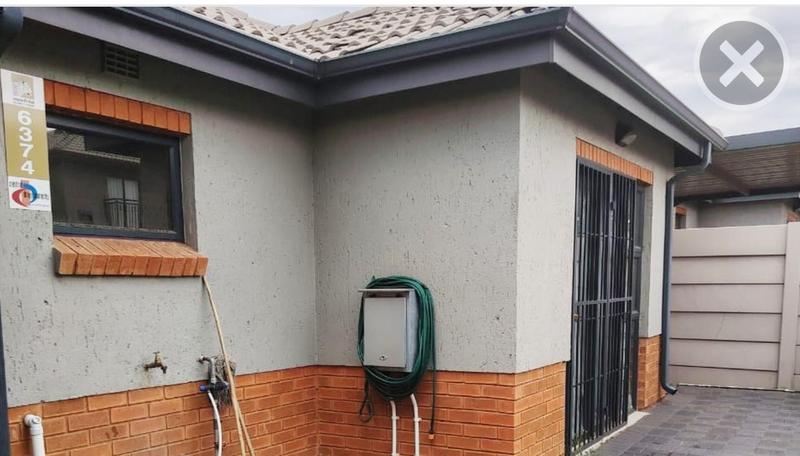 3 Bedroom Property for Sale in Albertsdal Gauteng