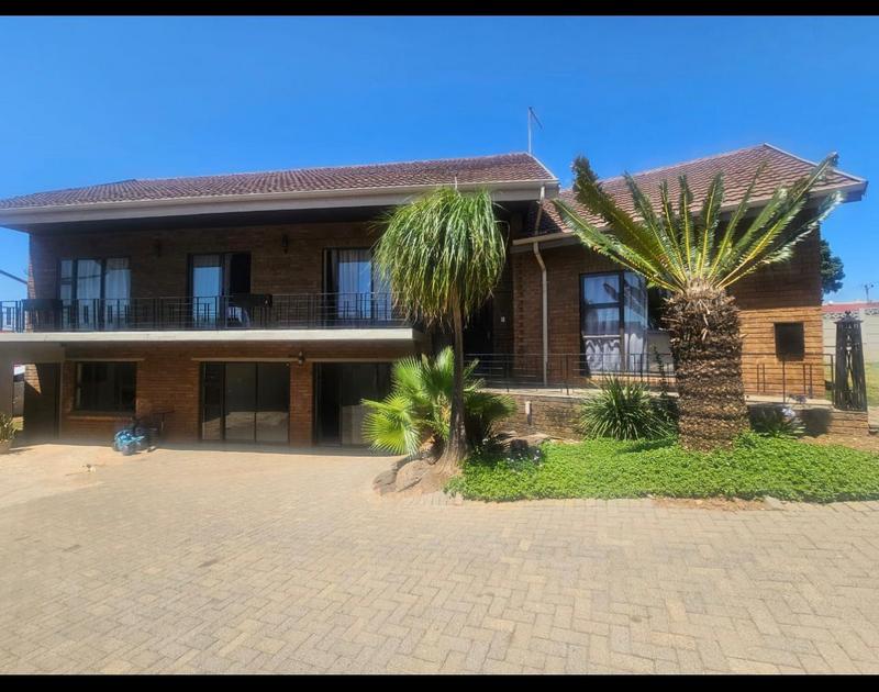 5 Bedroom Property for Sale in Albemarle Gauteng