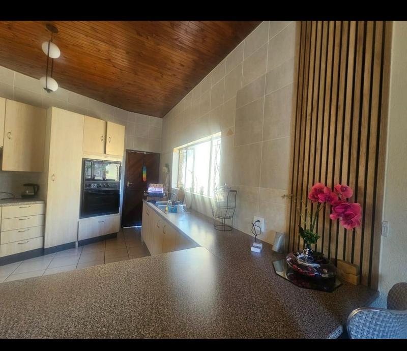 5 Bedroom Property for Sale in Albemarle Gauteng