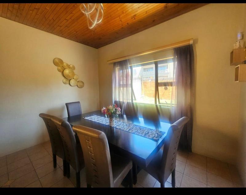 5 Bedroom Property for Sale in Albemarle Gauteng