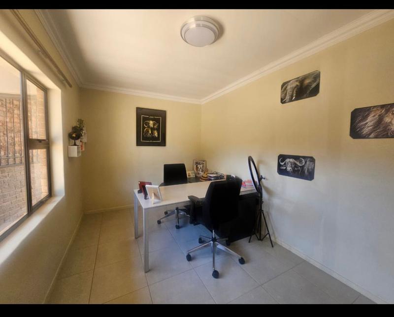 5 Bedroom Property for Sale in Albemarle Gauteng