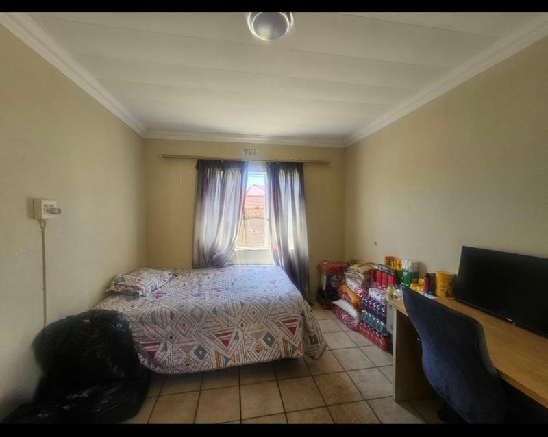 5 Bedroom Property for Sale in Albemarle Gauteng