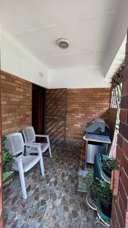 4 Bedroom Property for Sale in Linmeyer Gauteng