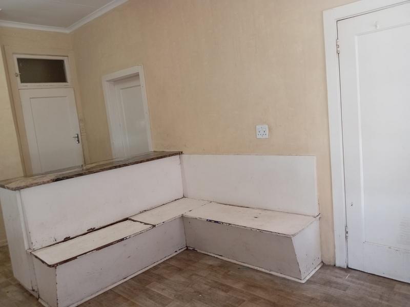 6 Bedroom Property for Sale in Orange Grove Gauteng