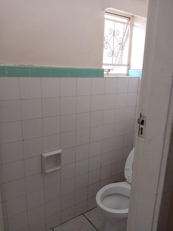 6 Bedroom Property for Sale in Orange Grove Gauteng