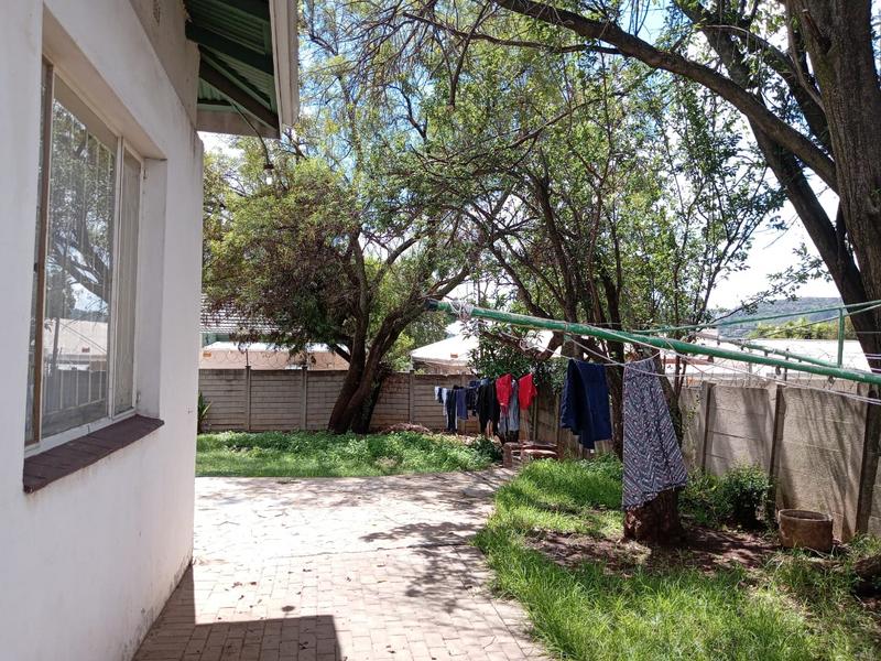6 Bedroom Property for Sale in Orange Grove Gauteng