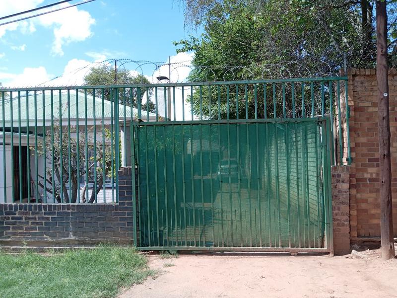 6 Bedroom Property for Sale in Orange Grove Gauteng