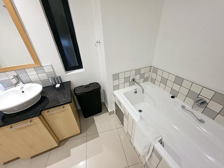 To Let 3 Bedroom Property for Rent in Benmore Gauteng