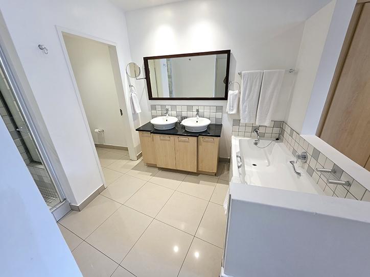 To Let 3 Bedroom Property for Rent in Benmore Gauteng