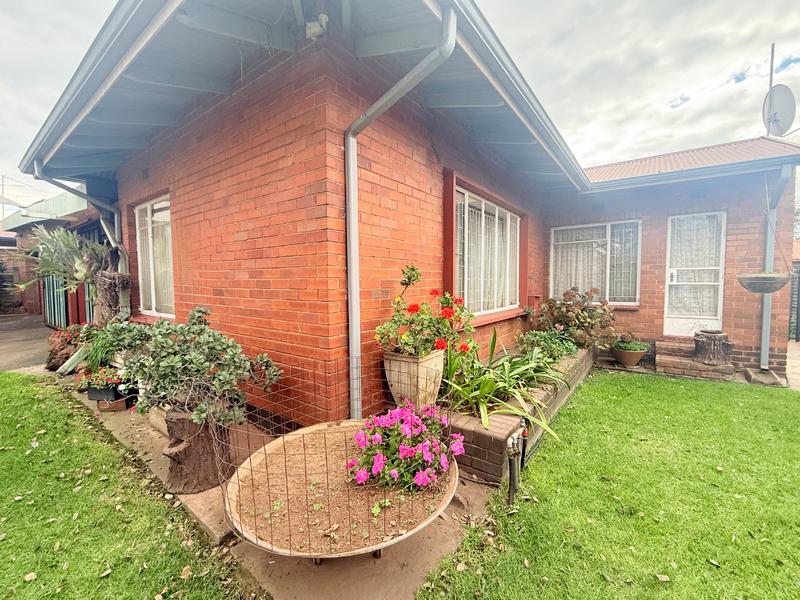 3 Bedroom Property for Sale in Vanderbijlpark CW 4 Gauteng