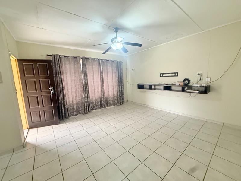 3 Bedroom Property for Sale in Vanderbijlpark Cw 6 Gauteng