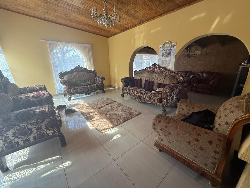 4 Bedroom Property for Sale in Vanderbijlpark SE 7 Gauteng